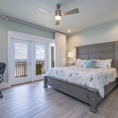 Lemonshello BeachFront, Hot tub, Heated Pool, 8 bedrooms
